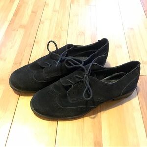 Anne Klein iflex Black Suede Wing Tip Shoes